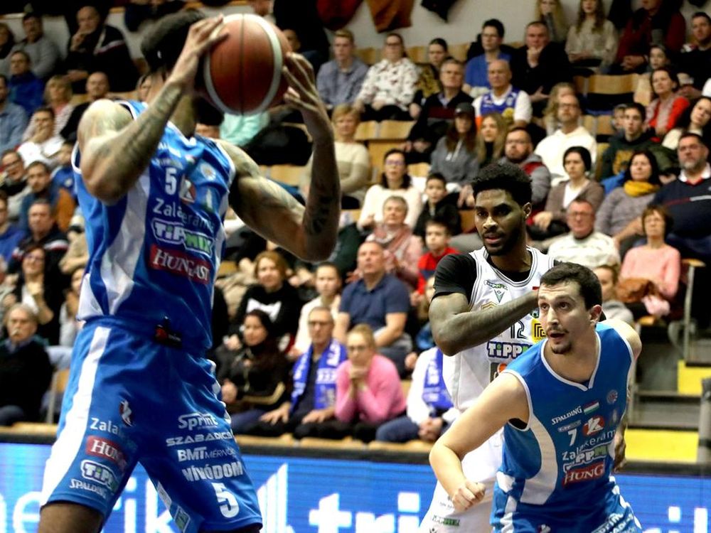 Hazai pályán kapott ki az Arconic-Alba Fehérvár KC a ZTE KK csapatától